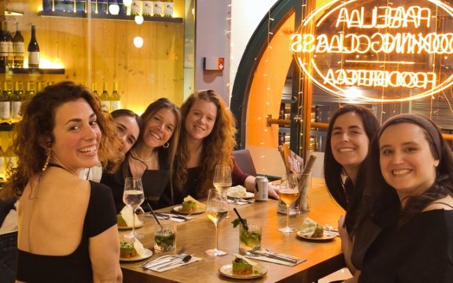 Celebración de cumpleaños con experiencia gastronómica en Barcelona
