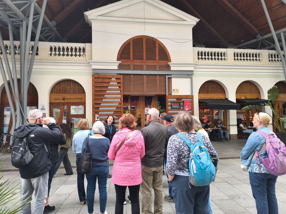 Local market guided tour in Barcelona