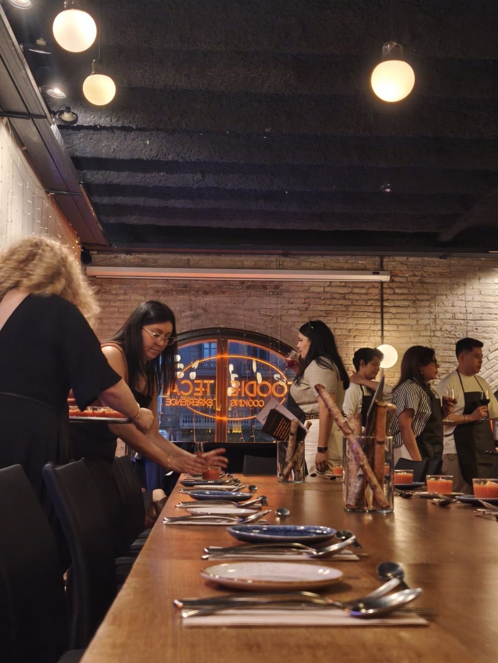 Setting the table to enjoy the food after the Spanish cooking class