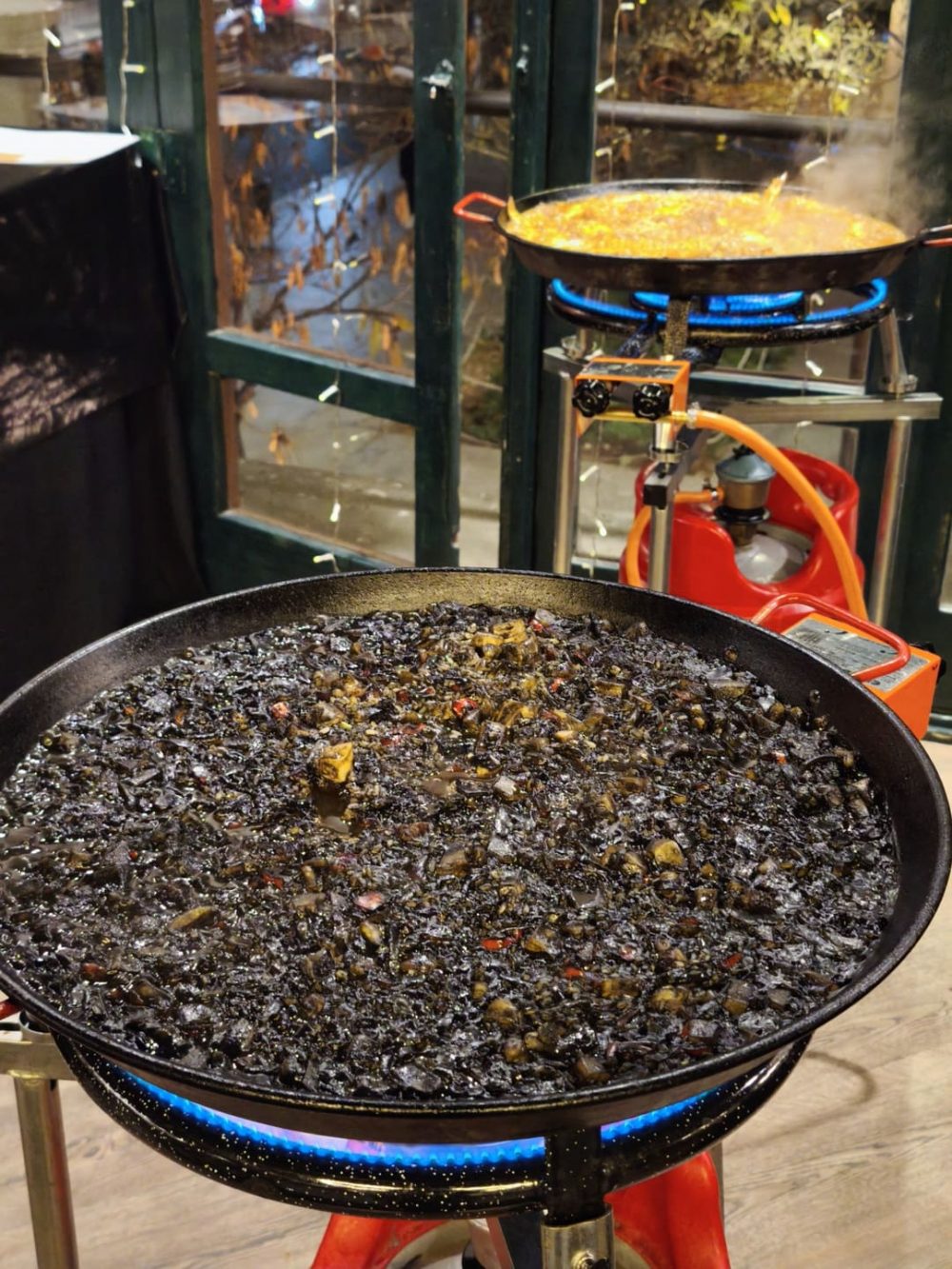 Black paella prepared during the workshop