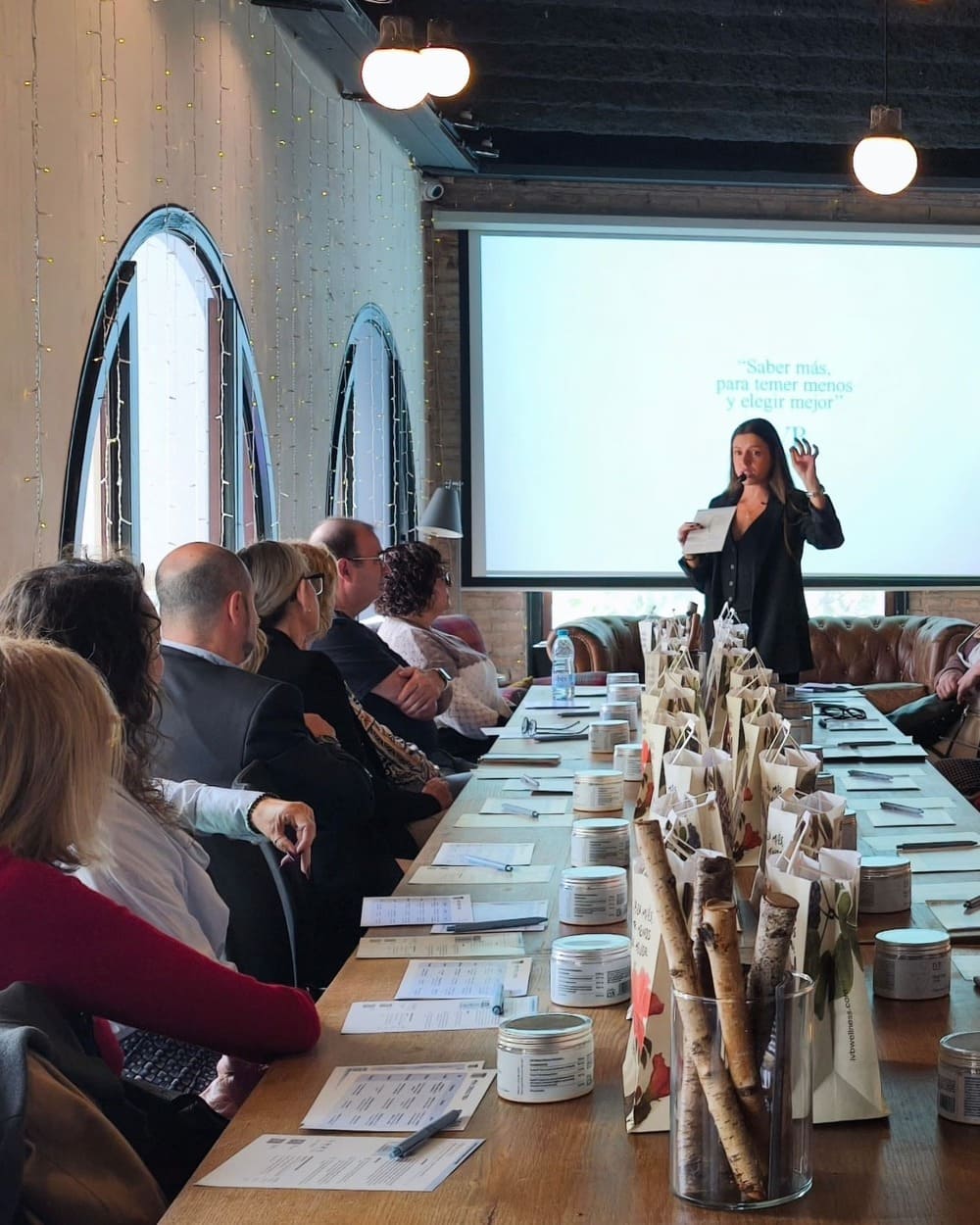 Reunión corporativa en La Foodieteca Barcelona